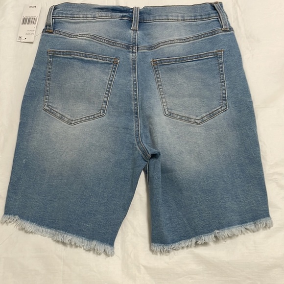 RE generation by Celebrity Pink Bermuda shorts size 7 - Picture 4 of 4